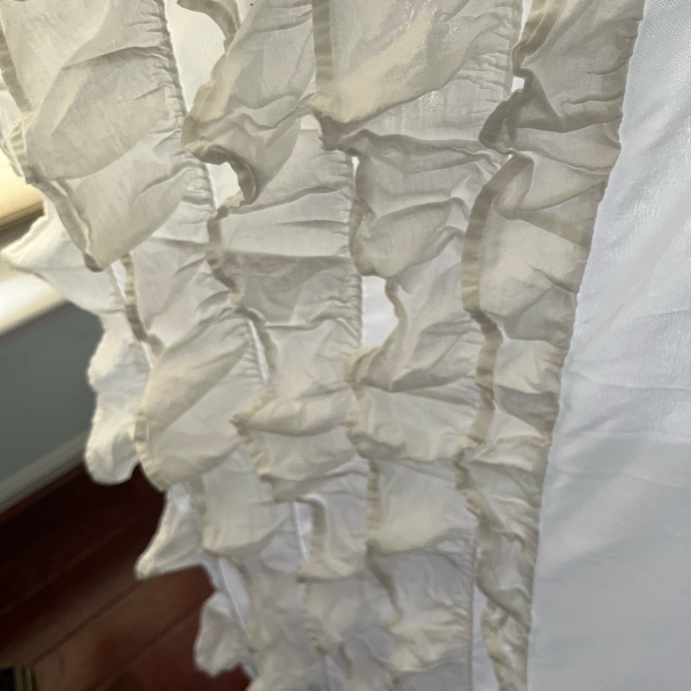 Luxurious White KS bedskirt with 5 layer ruffles Firm price!!